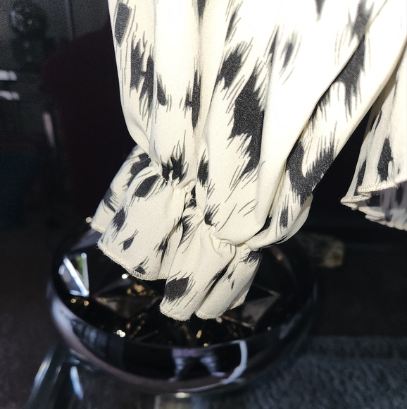 Shein Curve Wrap-style Blouse - Picture 3 of 4